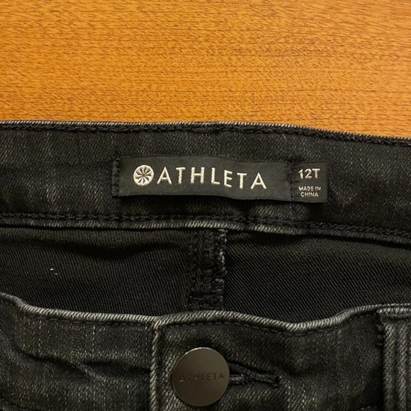 Athleta TALL Sculptek Slim Cropped Jeans in Carbon Wash - Picture 4 of 7